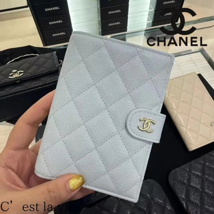 旅のお供に♡】CHANEL パスポートケース