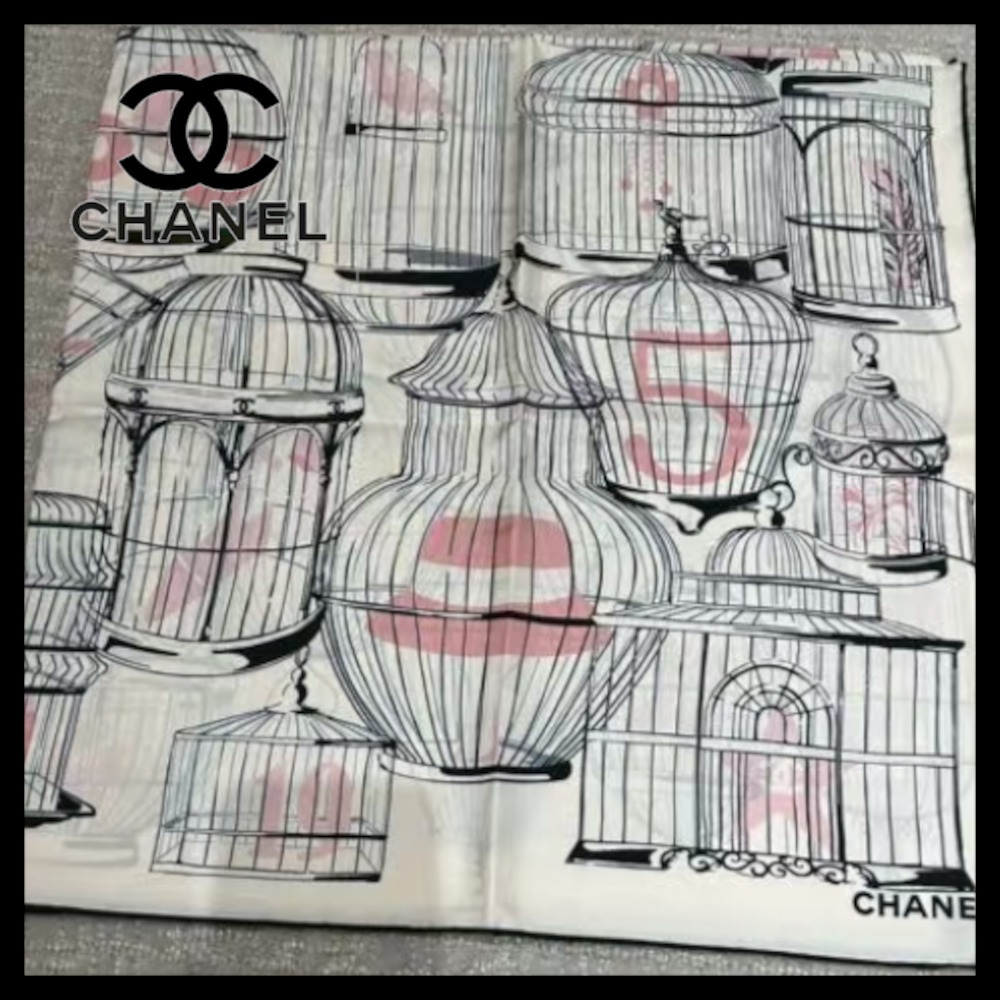 【使い方は自由♡】CHANEL  スカーフ