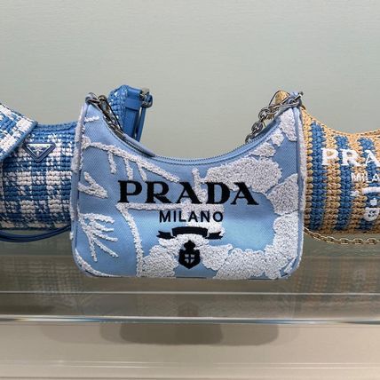 現地価格セール PRADA(プラダ) ショルダーバッグ・ポシェット