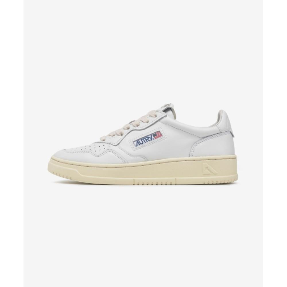 ☆AUTRY☆ Medalist Low Sneakers White AULWLL15 AULWLL15SS25
