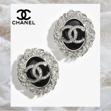 タイムレスなデザイン☆【CHANEL】25P イヤリング