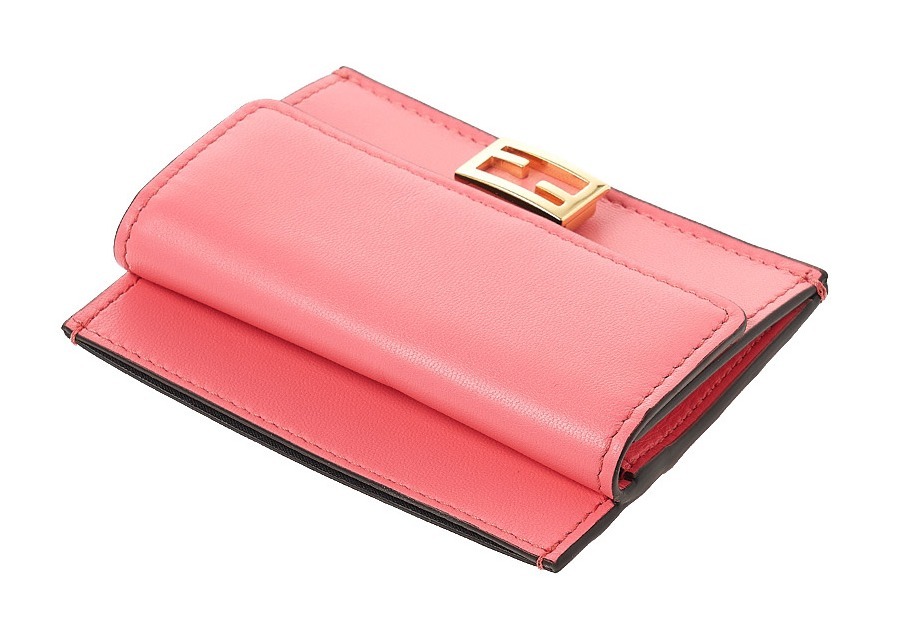 【関税込み】 ☆FENDI☆ バゲット 小銭入れ カードケース ☆韓国の人気☆【FENDI】☆バゲット 小銭入れ カードケース