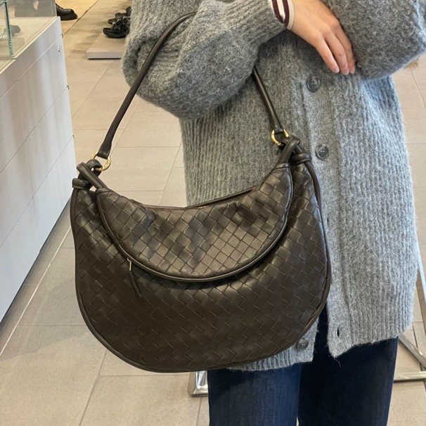 直営店☆BOTTEGA VENETA☆ GEMELLI LARGE ロゴ ショルダーバッグ