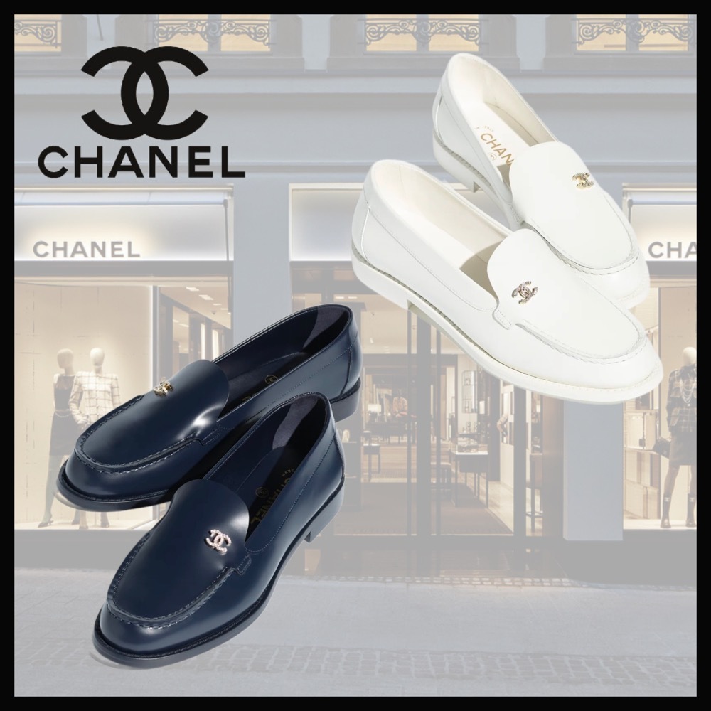 シンプルなデザイン☆【CHANEL】ローファー
