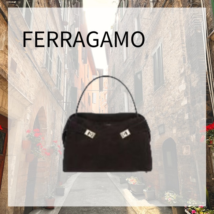 ハンドバッグ FERRAGAMO Hug Leather Medium Tote Bag