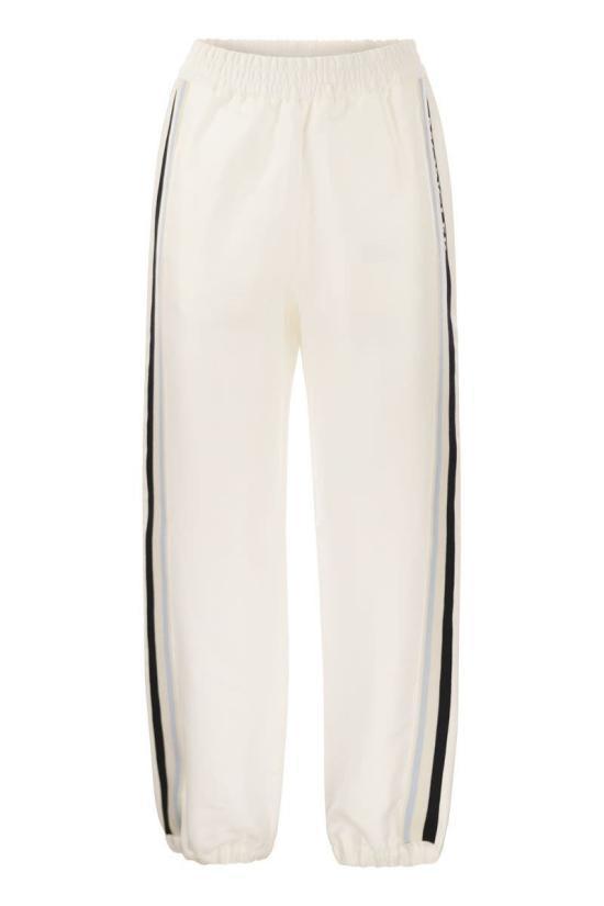 ショートパンツ MONCLER Women Shorts  Burmudas J10932A00001597DR 034 WHITE