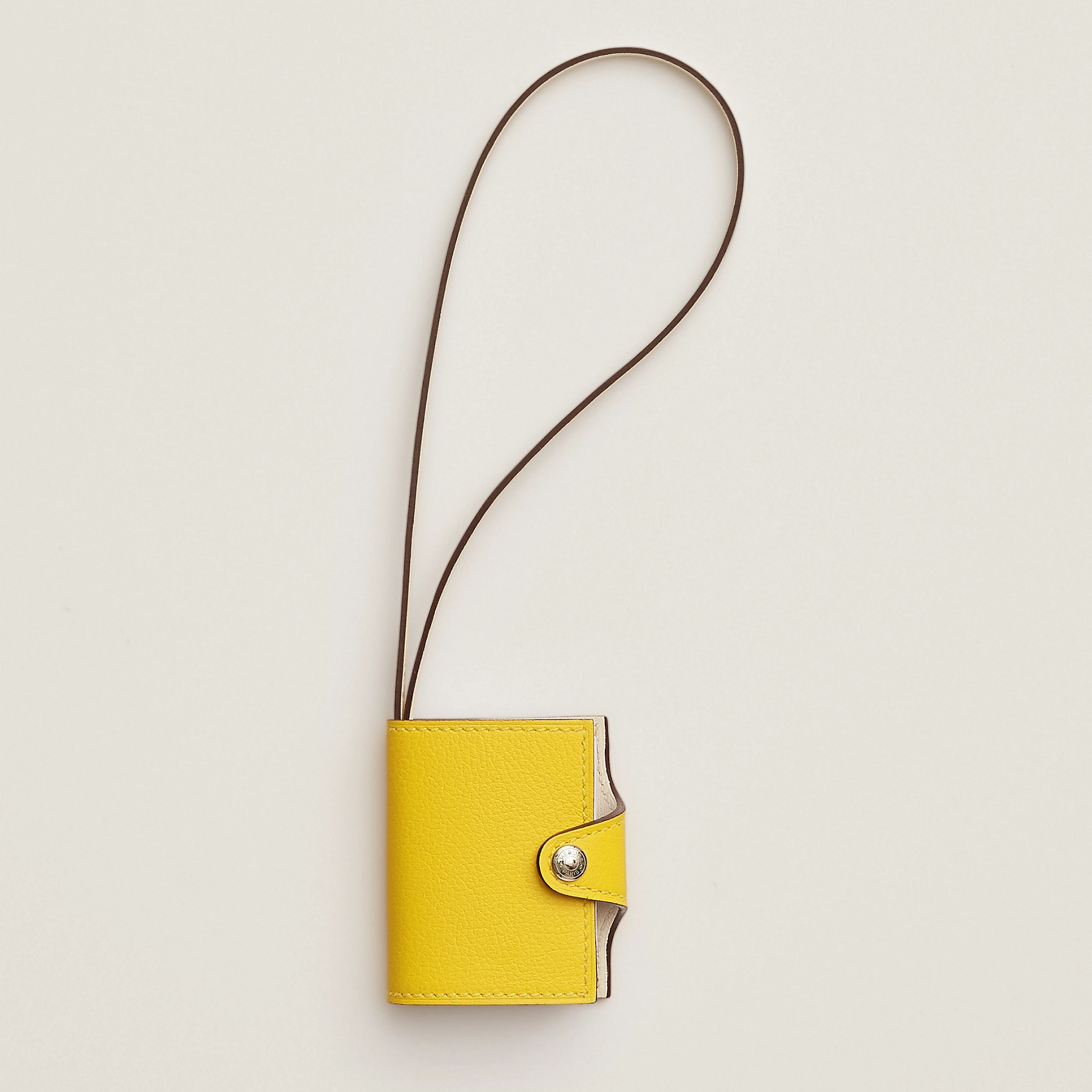 【日常に溶け込ませる】HERMES バッグチャーム《ユリス ナノ》