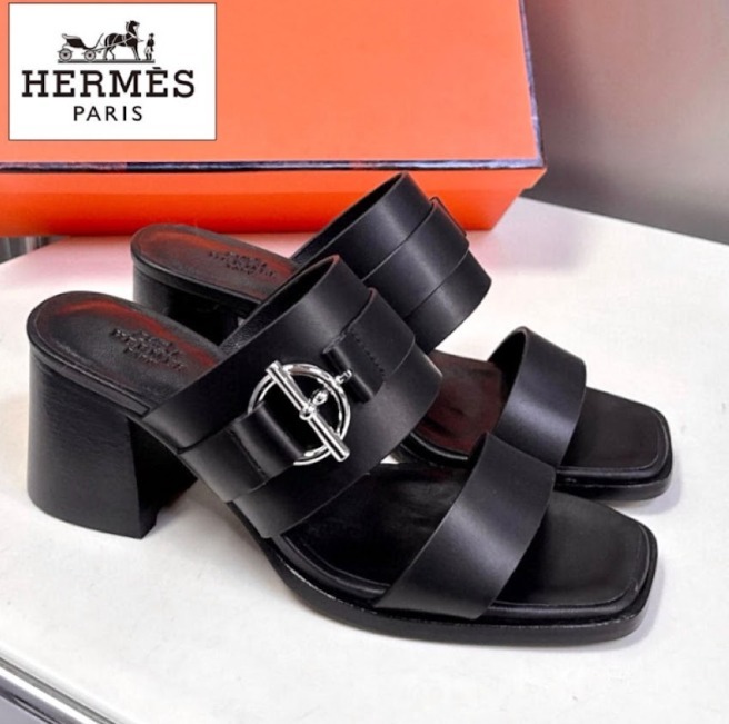 足元がお洒落☆【HERMES】Keen 90サンダル