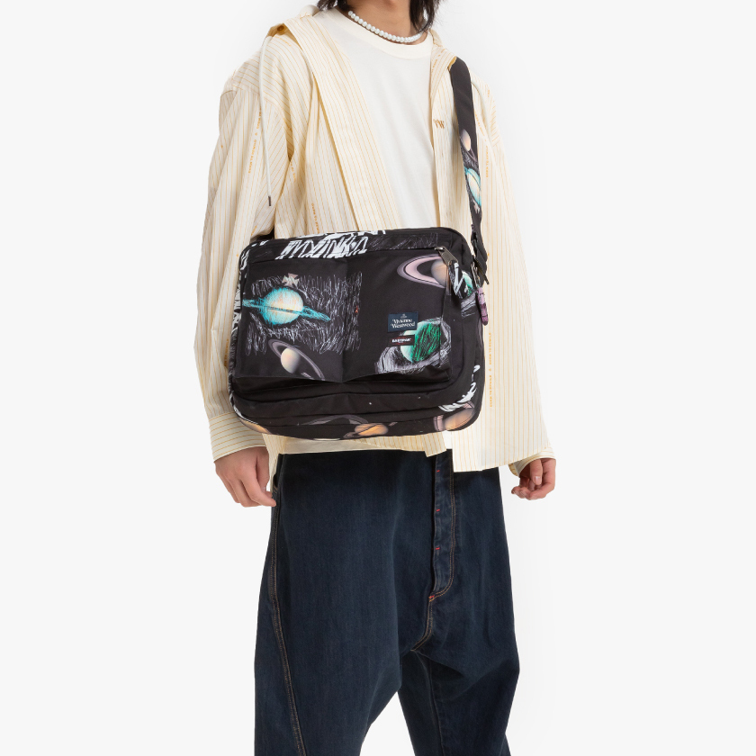 Vivienne Westwood x Eastpak】 Cross Bag Satchel Black
