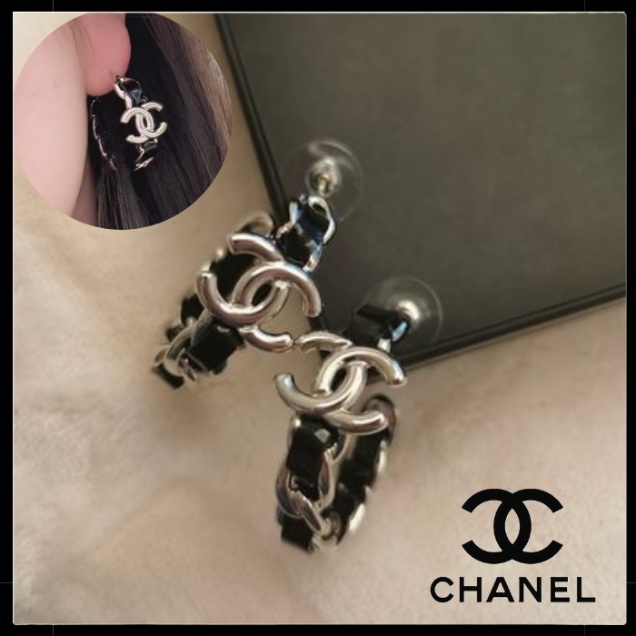 【上品なレザーチェーン】CHANEL 25P フープピアス