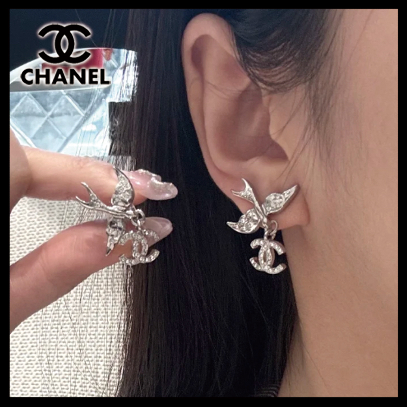 国内発送【輝くCCロゴと幸運の翼がエレガント】CHANEL ピアス