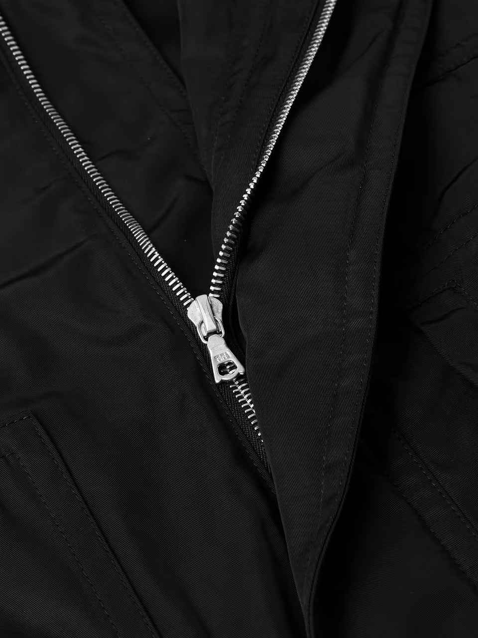 【更なる前進へ】Dries Van Noten テックツイルパーカ 更なる前進へ】Dries Van Noten テックツイルパーカ