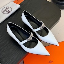 【足元上品に！】HERMES バレエシューズ 《ケリー》