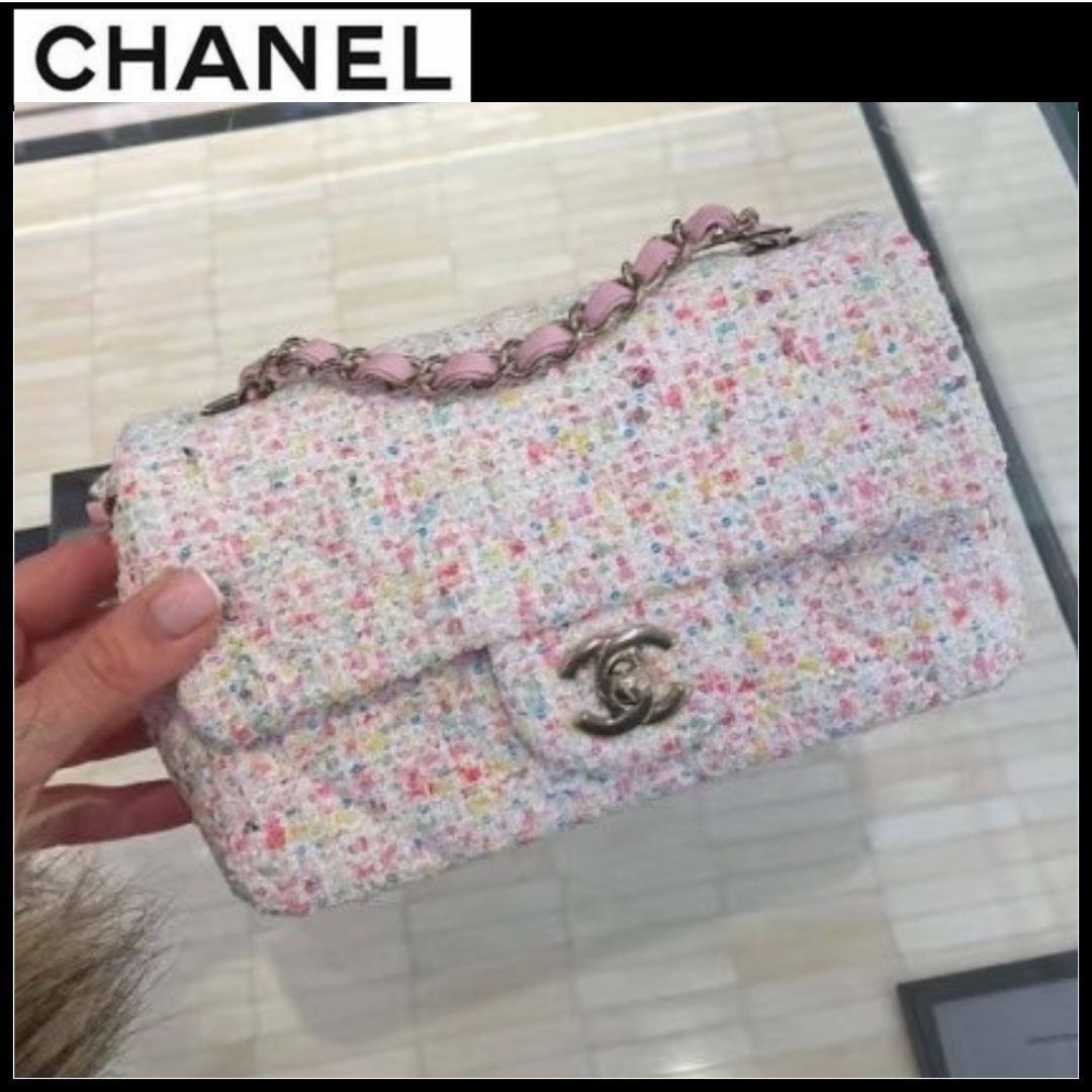 大人女子の上品な可愛さ【CHANEL】ミニクラシック ハンドバッグ