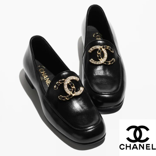**25C ゴージャスロゴが◎**【CHANEL 】モカシン/ローファー