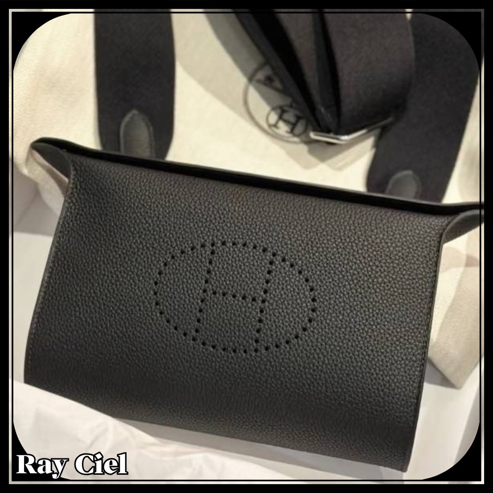 【ちょうどいいサイズ感で実用的♪】HERMES ショルダーバッグ