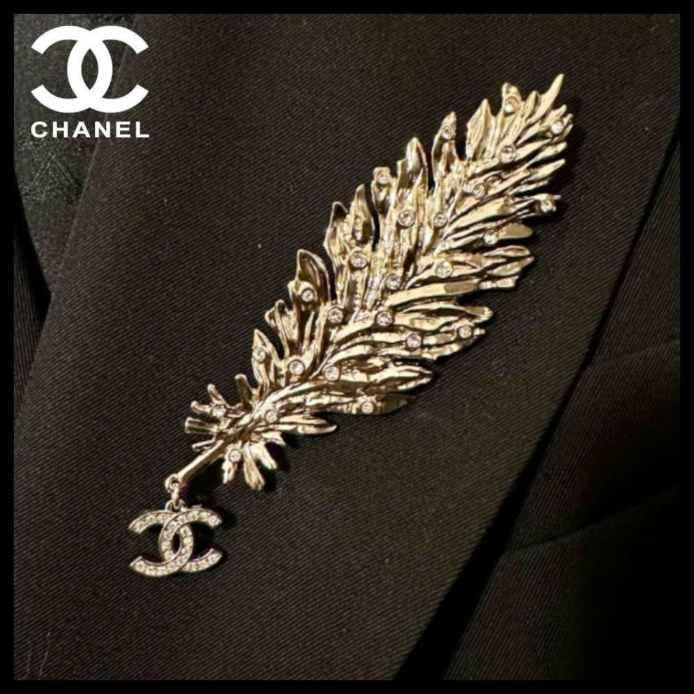 【コーデに品格を添える♪】CHANEL ブローチ