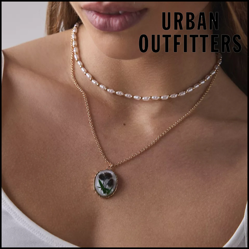 Urban Outfitters☆ 上品パール風ビジュー・フラワーネックレス