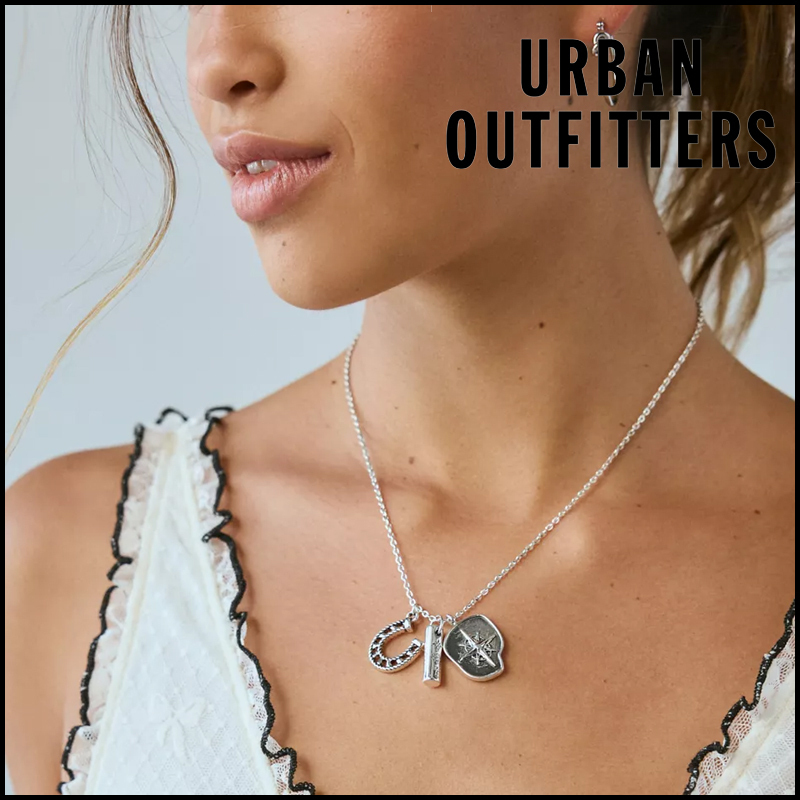 Urban Outfitters☆ メタリックペンダント・チェーンネックレス