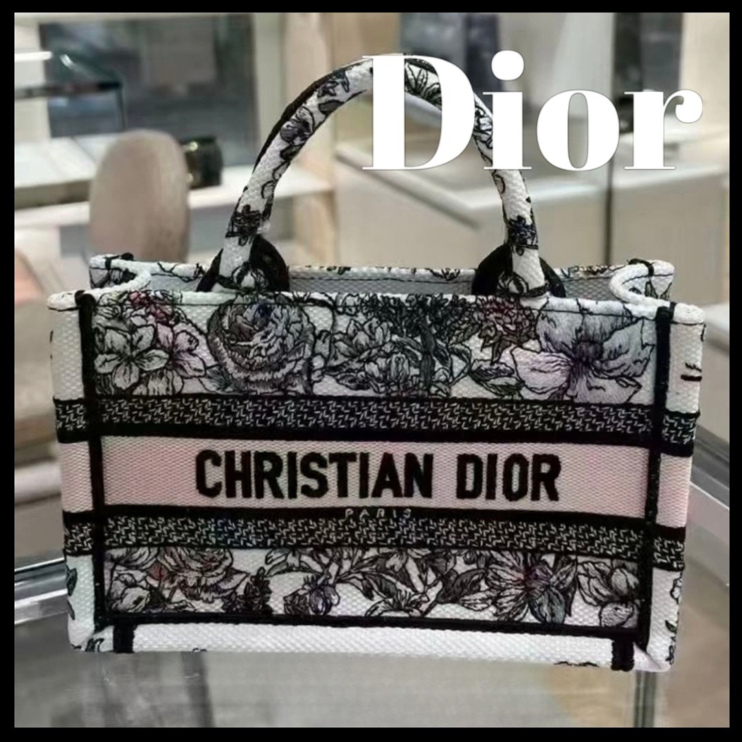 【新作 華やかなデザインが目を惹く】Dior ブックトートミニ