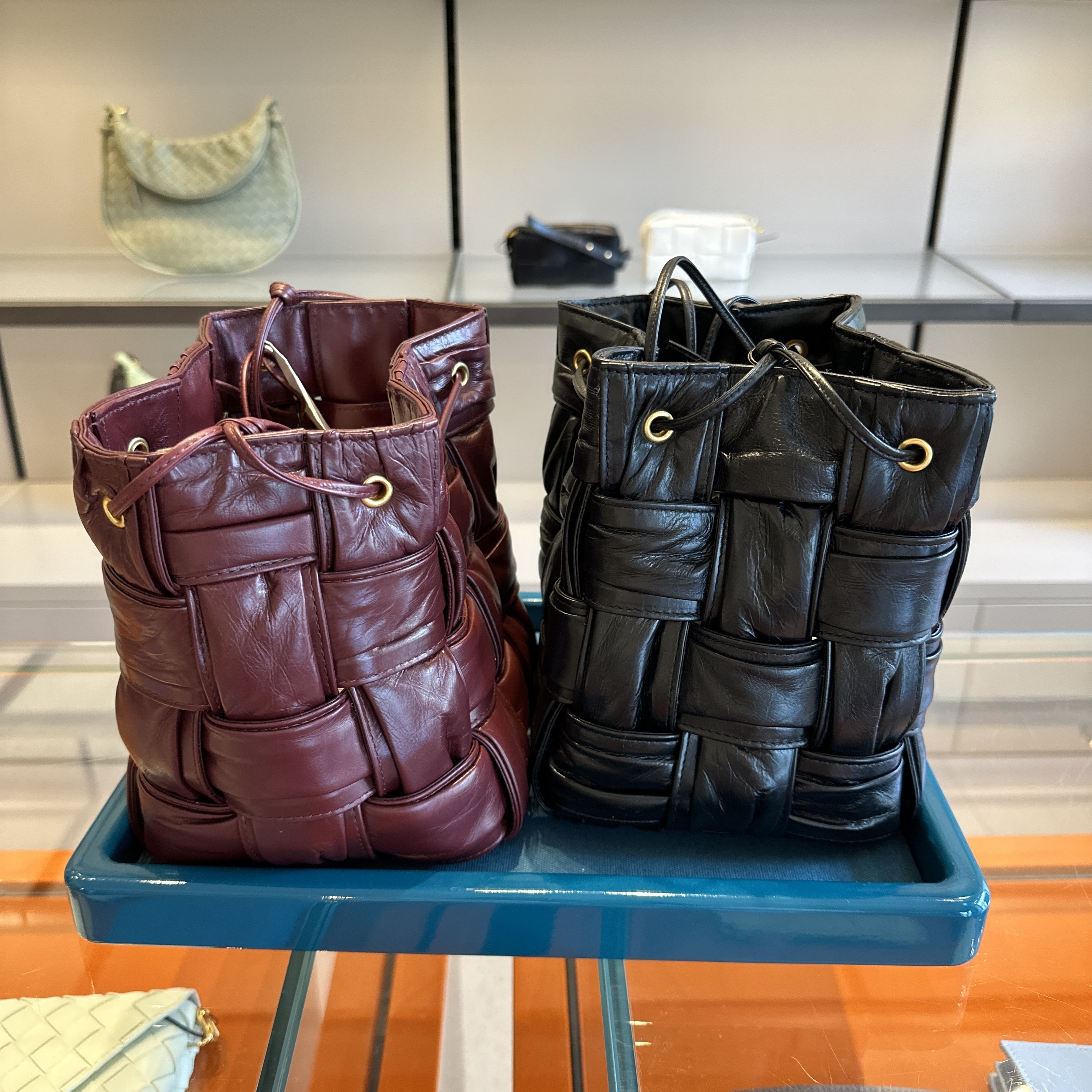 【VIPセール】BOTTEGA VENETA ショルダーバッグ 717187