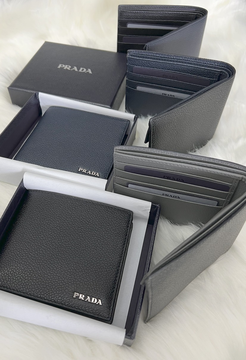 【PRADA】大人気！ Bifold Wallet 二つ折り財布 バイカラー