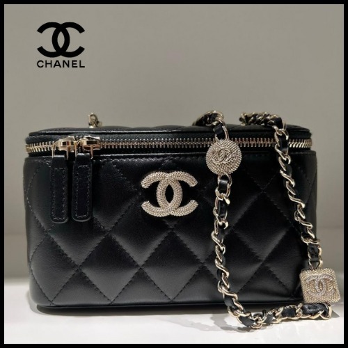 可憐大人女子へ ヴァニティ バッグ CHANEL 24A マトラッセ G金具