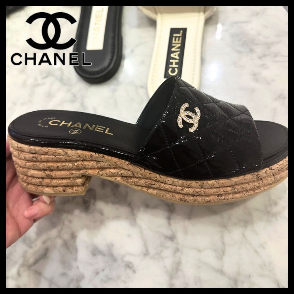 【エレガントな装いに履き心地◎】CHANEL サンダル