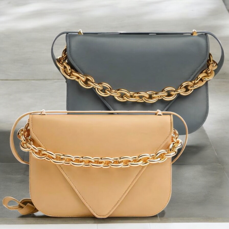 直営店☆BOTTEGA VENETA☆MOUNT ENVELOPE CHAIN ショルダー