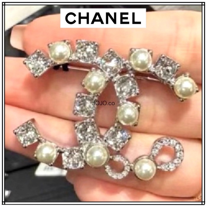 《コーデのポイントに♪》CHANEL ブローチ