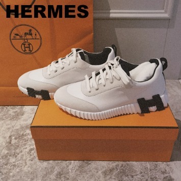 【大人気アイテム★カッコイイ】HERMES 跳ねるスニーカー