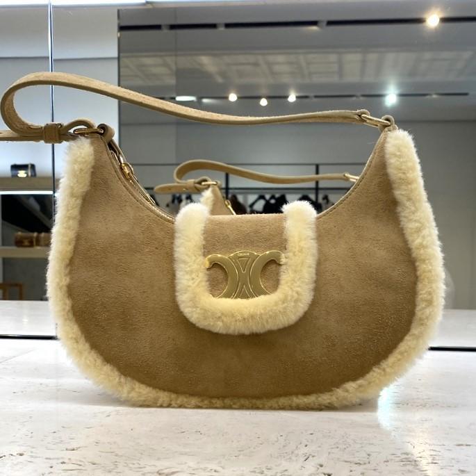 CELINE ミディアム アヴァ トリオンフ バッグ_Ava Triomphe
