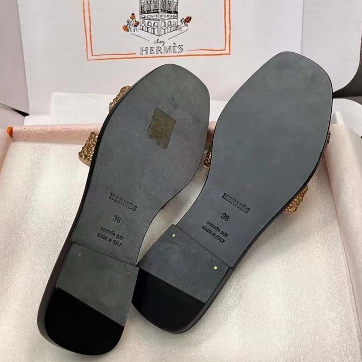 *快適さと高級感を両立* 【HERMES】2色デザイン Oran サンダル 快適さと高級感を両立* 【HERMES】2色デザイン Oran サンダル 靴