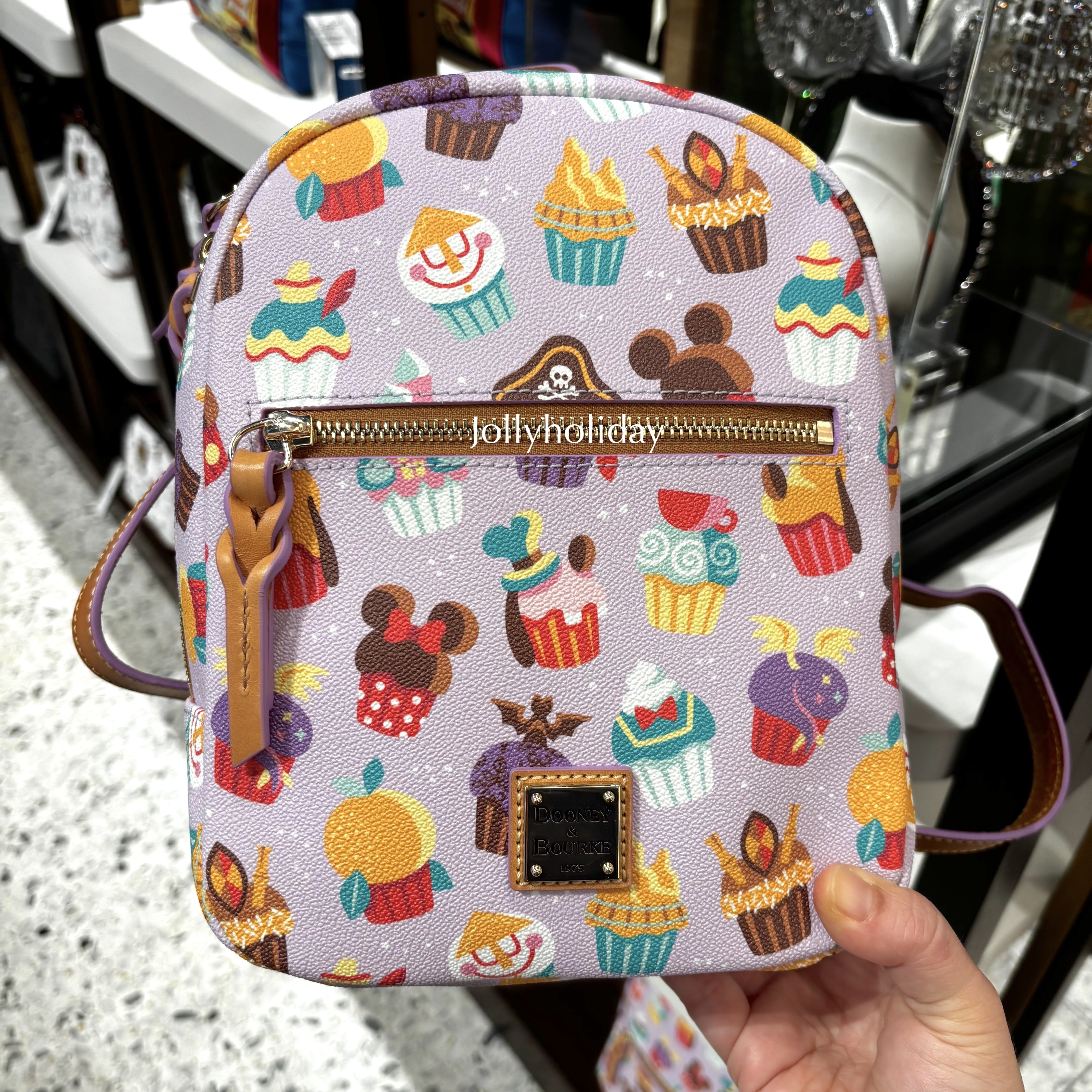 ☆Dooney&Bourke☆パーク柄カップケーキ 総柄バックパック