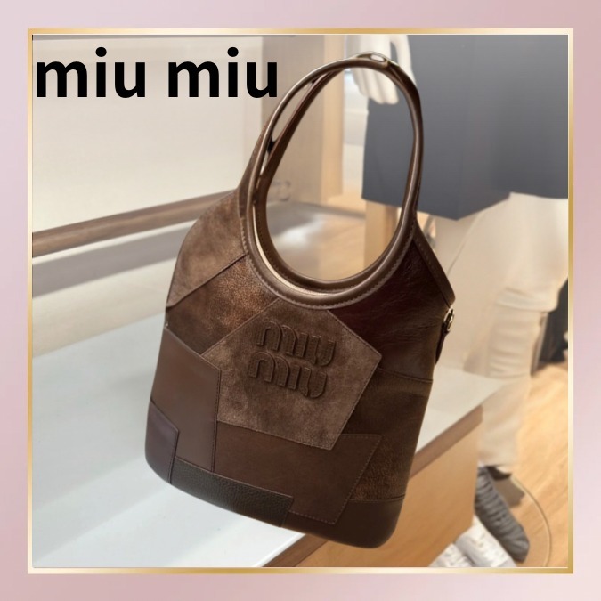 【miumiu】レザー バッグ ロゴ パッチ モチーフ ショルダー