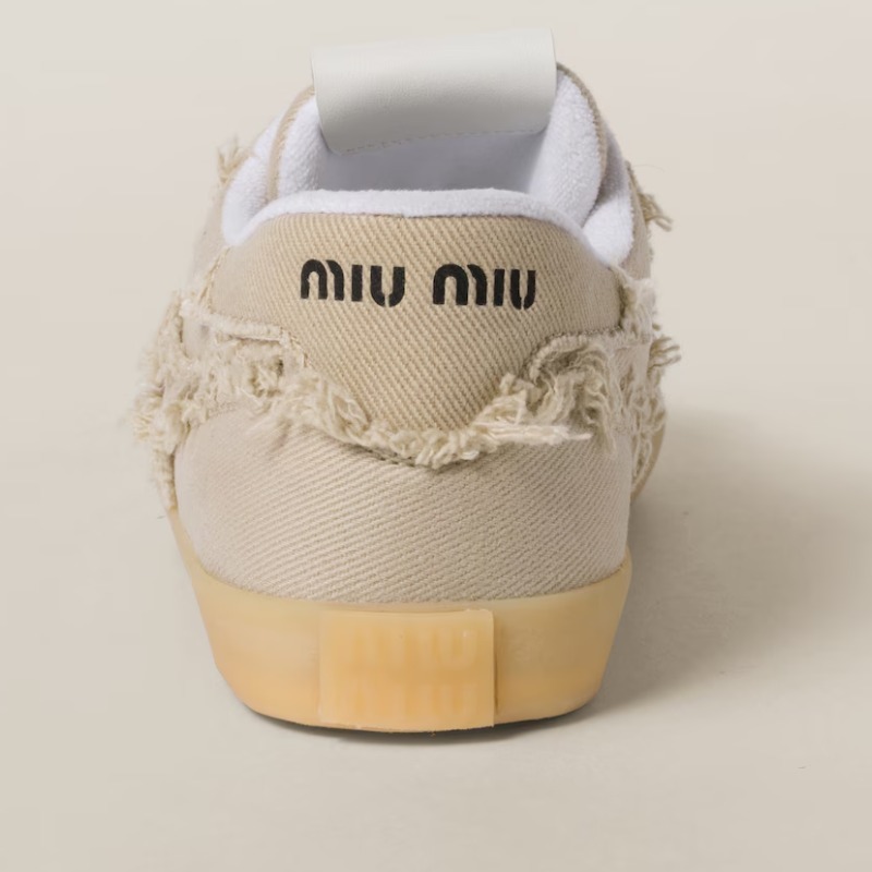MiuMiu ミュウミュウ スニーカー カットオフエッジ ロゴ デニム MiuMiu ミュウミュウ スニーカー カットオフエッジ ロゴ デニム
