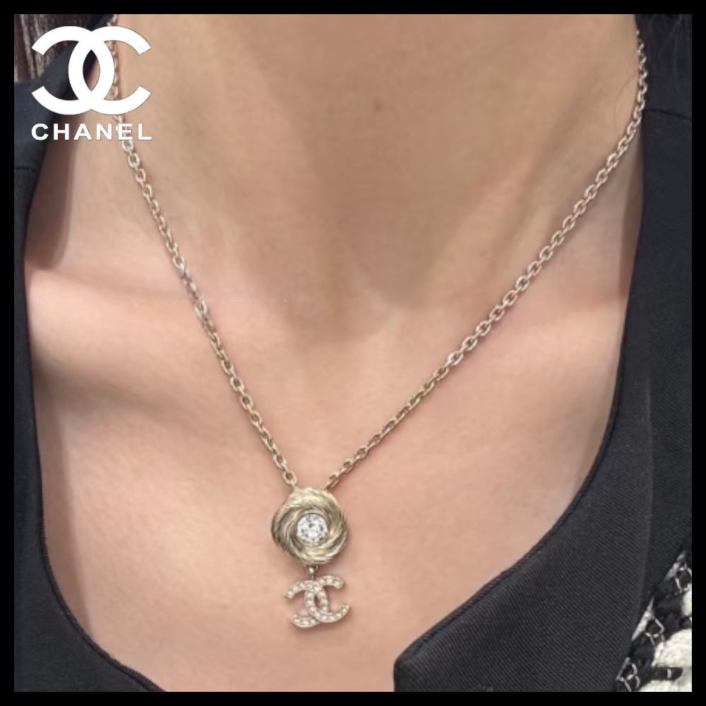 【エレガントな輝きを胸元に♪】CHANEL ネックレス