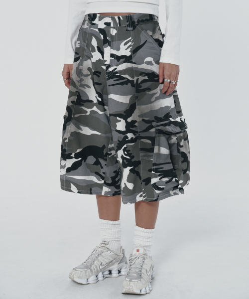 カーゴパンツ WIDE CARGO SHORTS WHITE CAMO