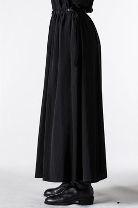 常田大希愛用《Yohji Yamamoto》スカート風ギャザーパンツ