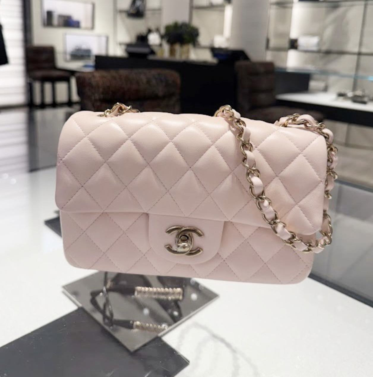 定番のおしゃれ♪【CHANEL】 マトラッセ ミニハンドバッグ 25S 25S CHANELの代表格♡ マトラッセ ミニハンドバッグ (CHANEL