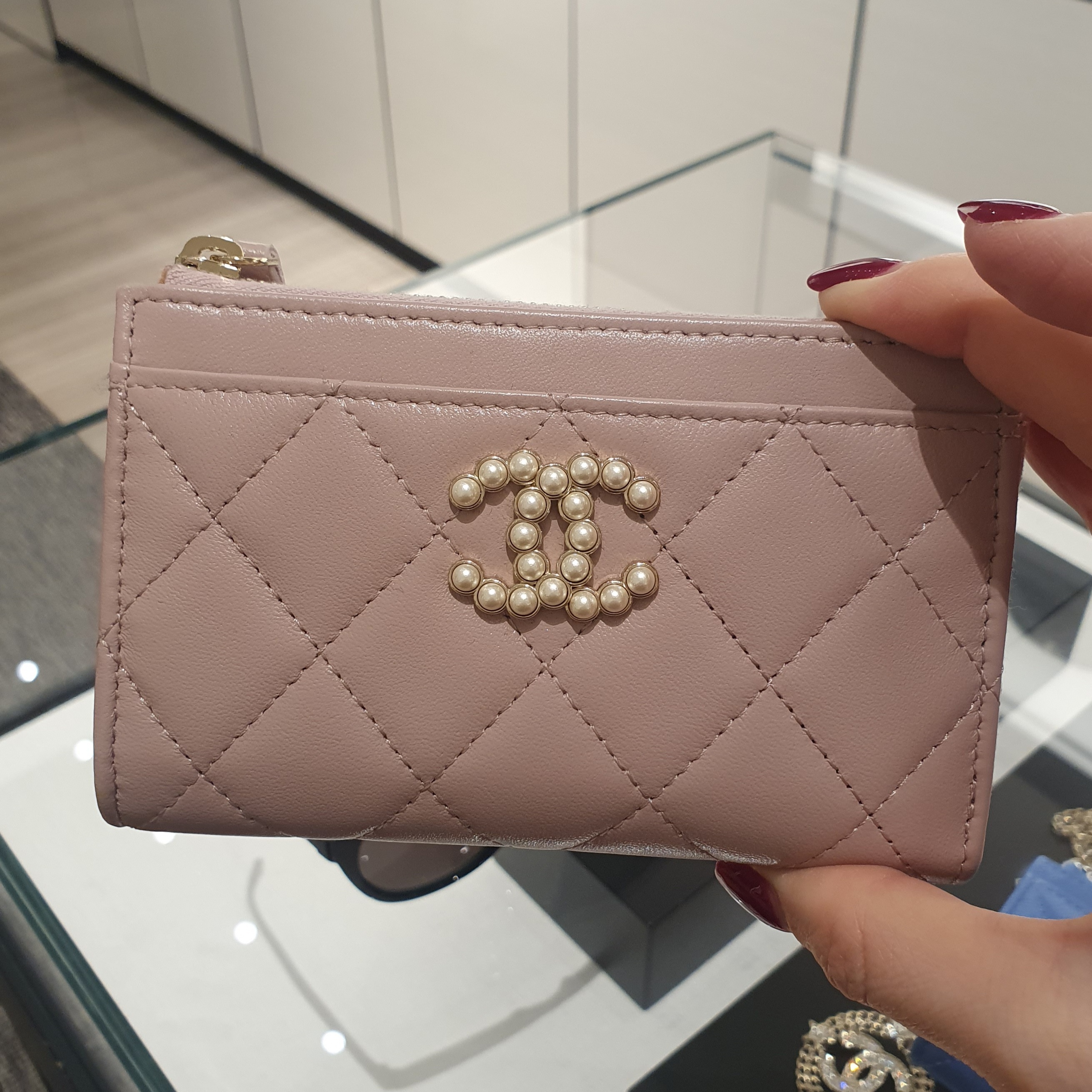 くすみピンクxパールが上品可愛い【CHANEL】フラグメントケース