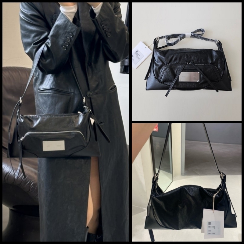 ショルダーバッグ・ポシェット [MATIN KIM] TWO WAY STRAP SQUARE MINI BAG