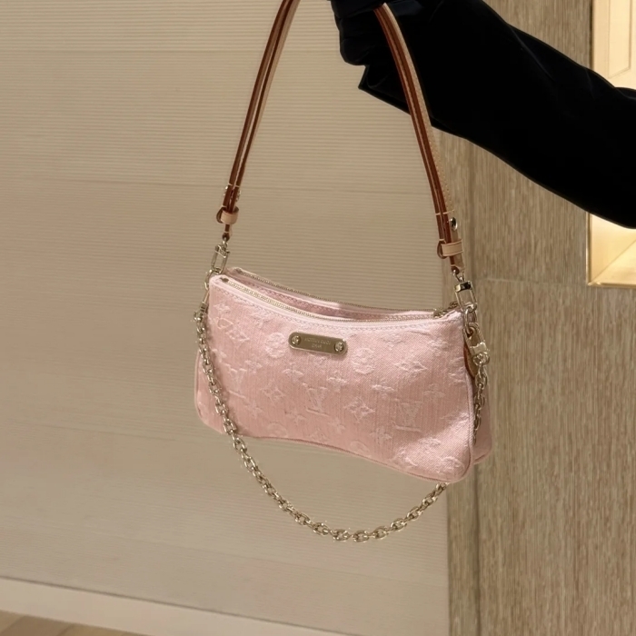 《LVロゴ》Louis Vuitton リヴ・ポシェット ショルダーバッグ