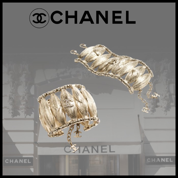 【2025年SS 最新作♪】CHANEL CCロゴ フェザーモチーフ バングル