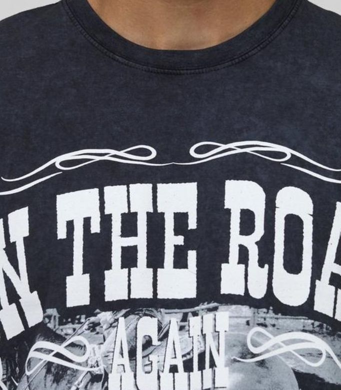 boohoo MAN オーバーサイズ 半袖 ウィリー・ネルソン Tシャツ