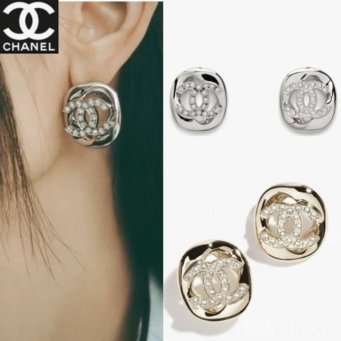 煌めく♡大ぶりなロゴがゴージャス【CHANEL】ピアス