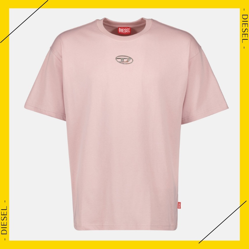 黄ジーンズジャケット革財布バッグ靴にDIESELディーゼルTシャツ