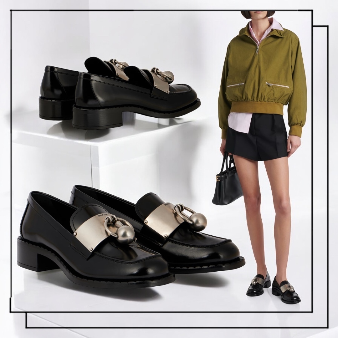 【国内発】PRADA メタルディテール レザー ローファー