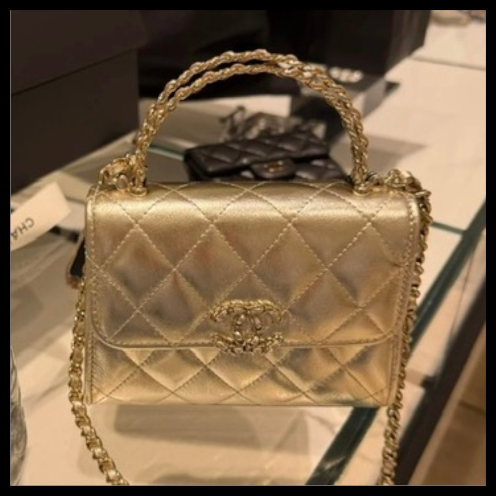 【輝くゴールド☆】CHANEL ショルダーバッグ