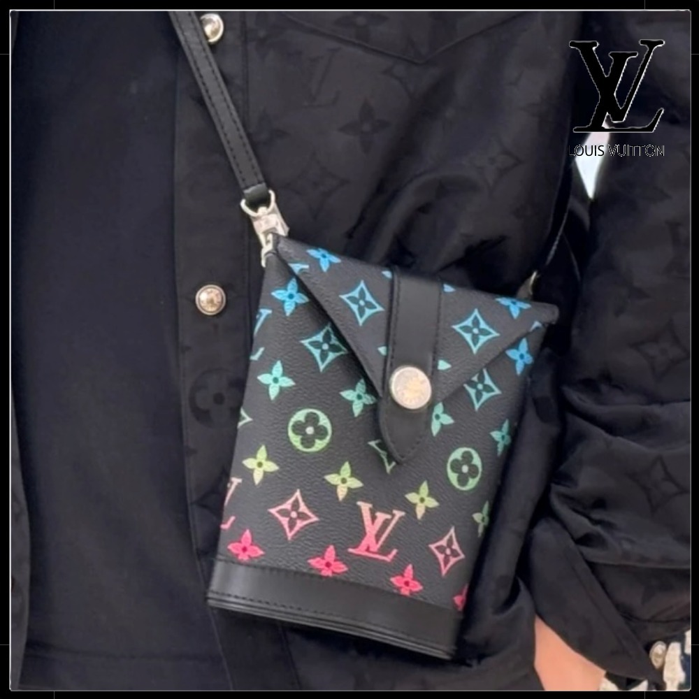 【カラフルなロゴ♪】Louis Vuitton エンべロップ ポーチ バッグ